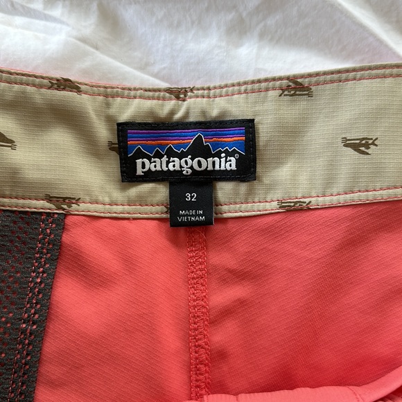 Patagonia men’s board short size 32 - Picture 2 of 3